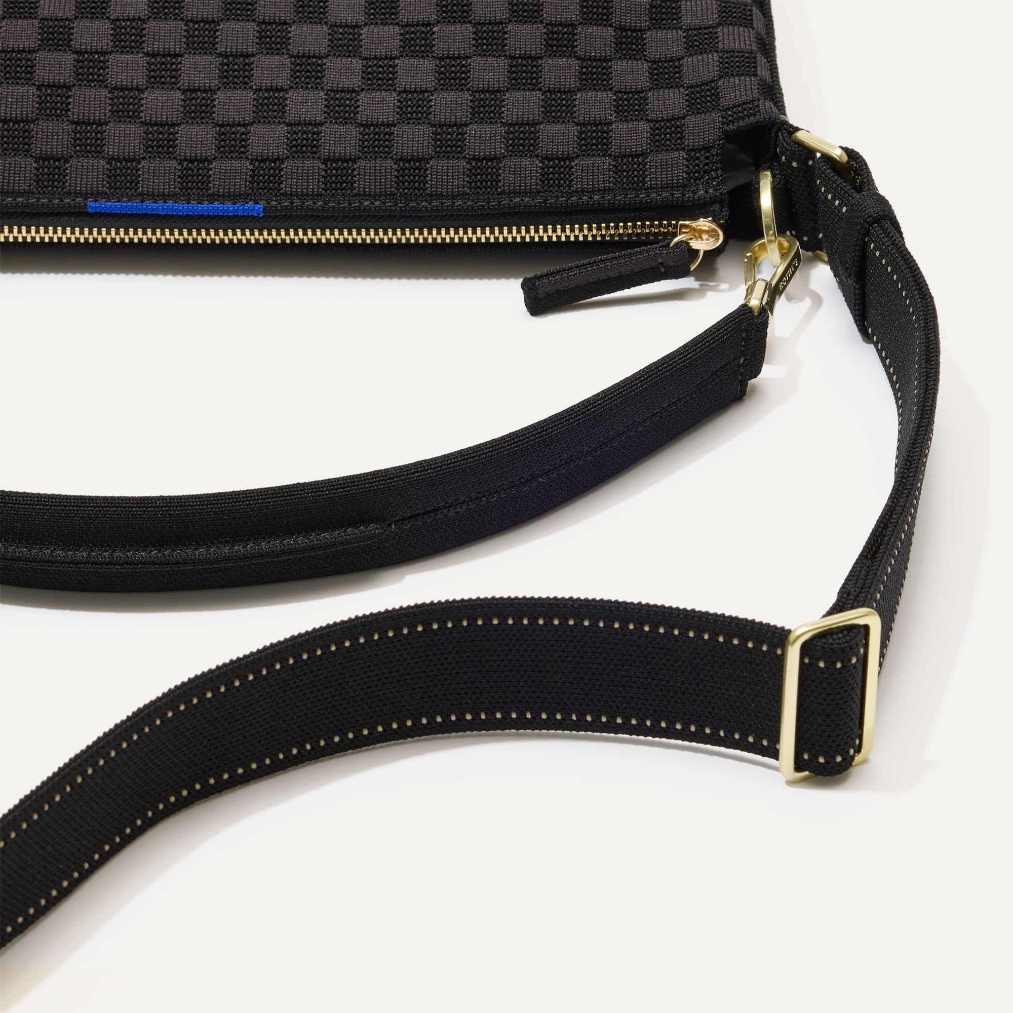 105_MiniZipBucket_BlackSand_Strap_7669.jpg