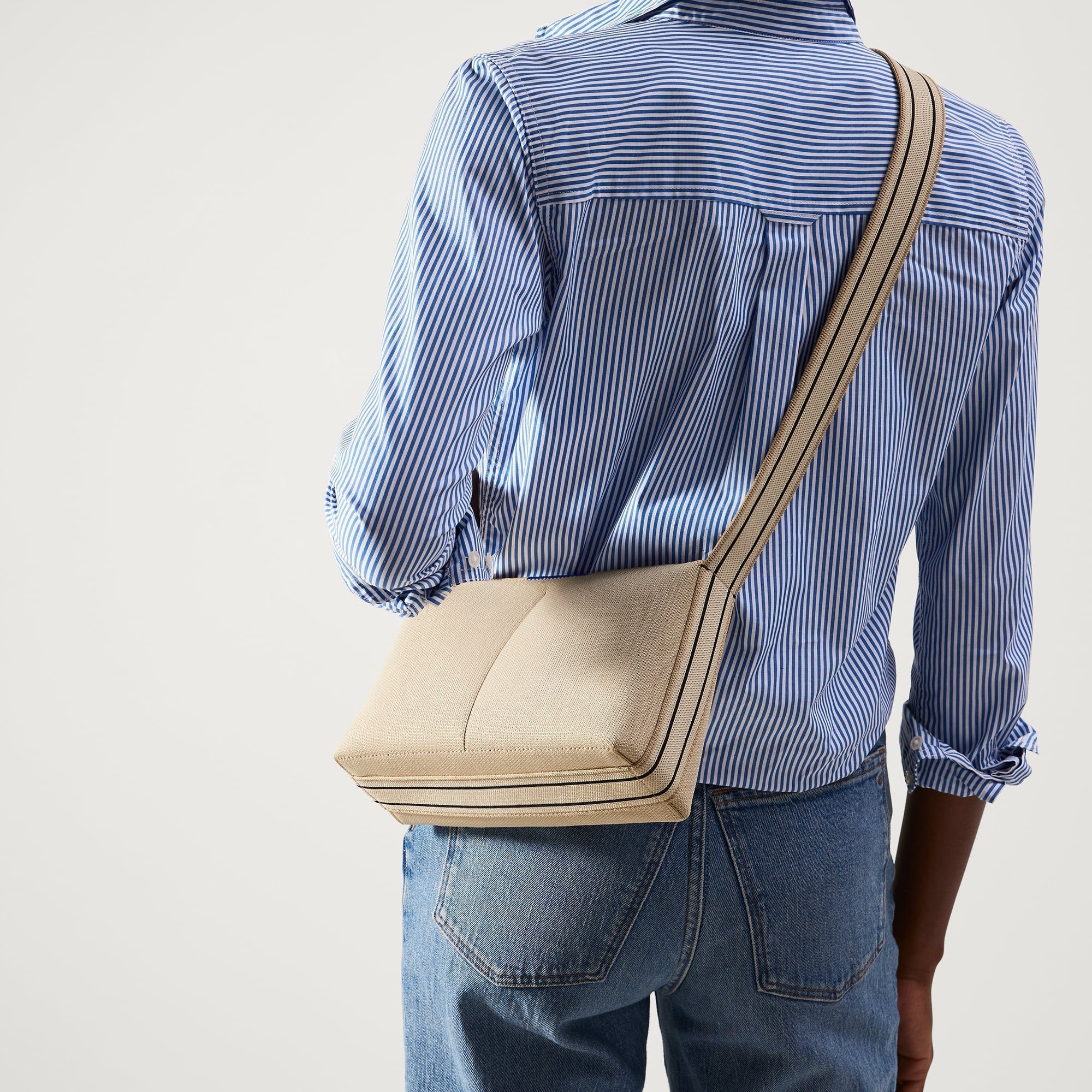 142_CasualCrossbody_Parchment_OnFigure_10207.jpg