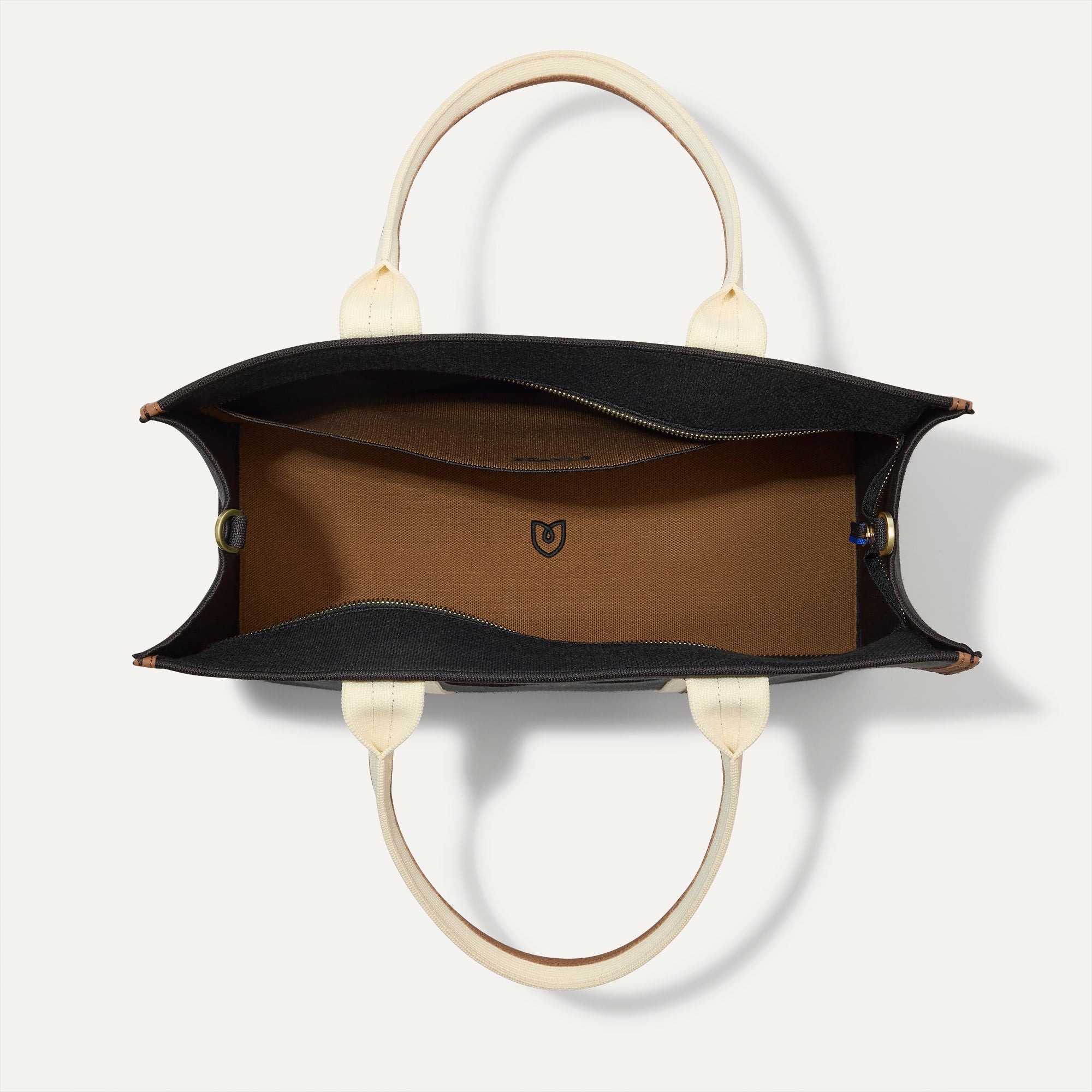 162_ClassicTote_BlackCoffee_Overhead_5446.jpg