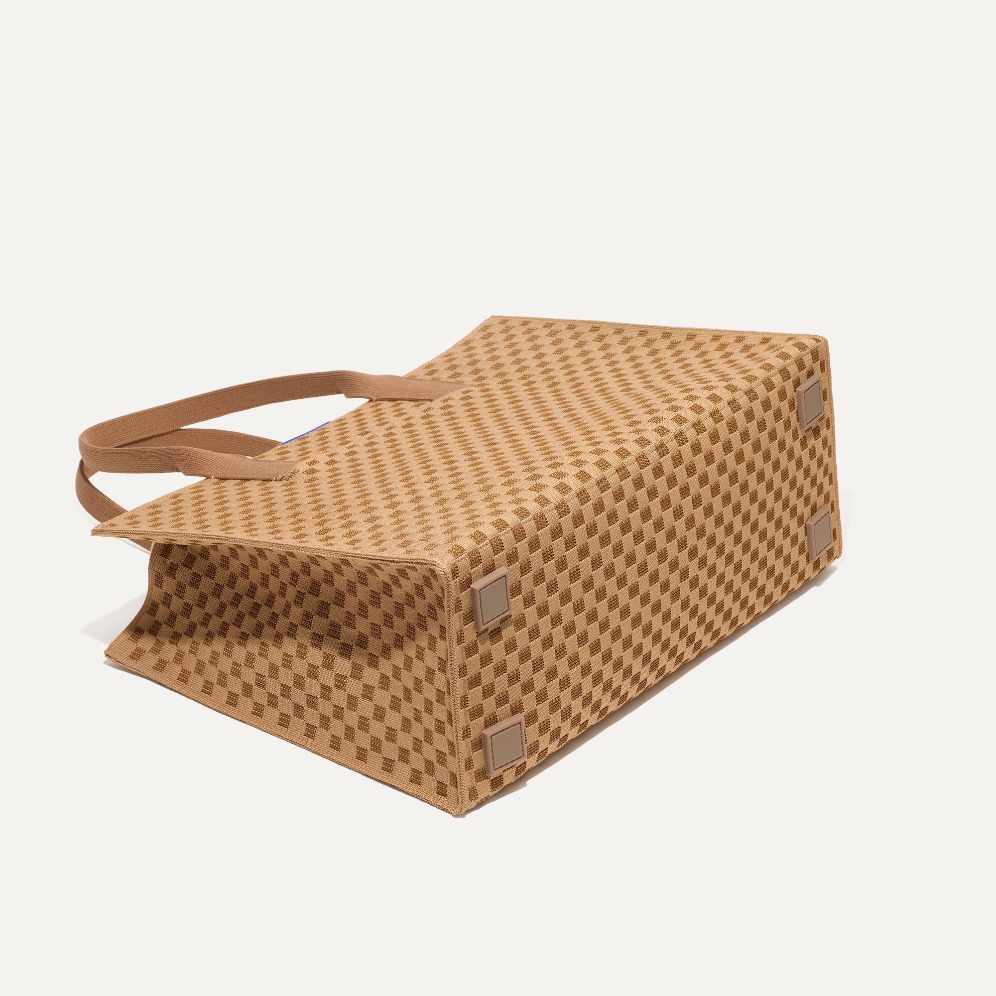 162_ClassicTote_Hazelnut_Bottom_7094.jpg
