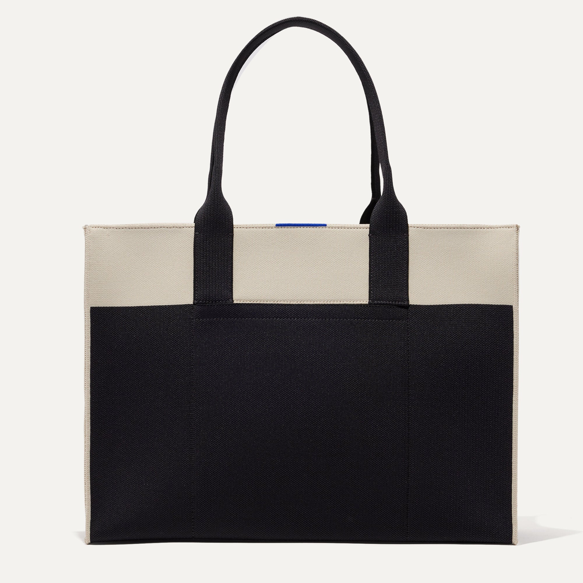 162_ClassicTote_Luna_Front5293_shop_ff963ed2-23fc-452c-9fad-83be3aa53cdc.jpg