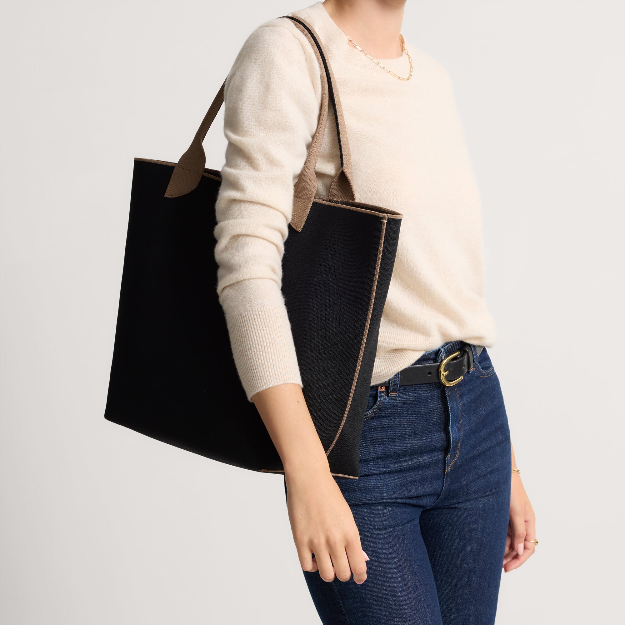 194_LightweightTote_BlackPortobello_OnFigure_1698.jpg