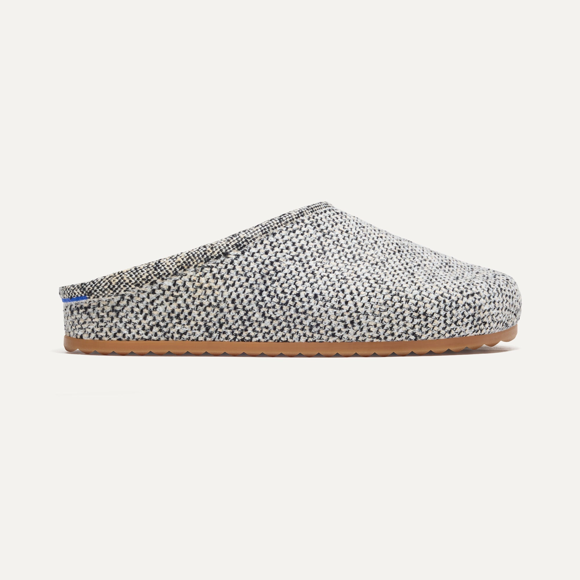248_CozyClog_Cookies_CreamBoucle_Side_3516.jpg