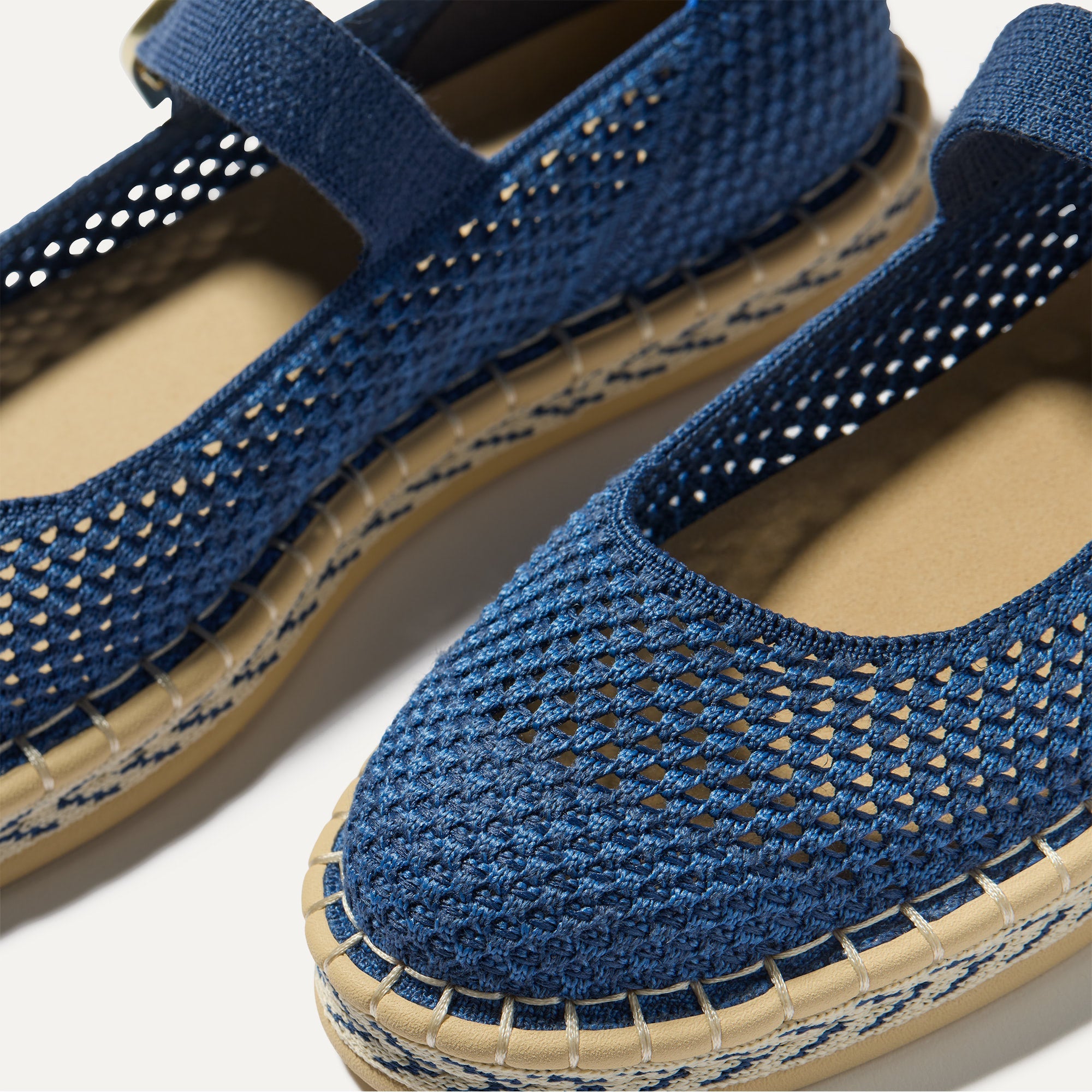 290_EspadrilleMaryJane_BlueBreeze_Toedetail_Macro_6557.jpg