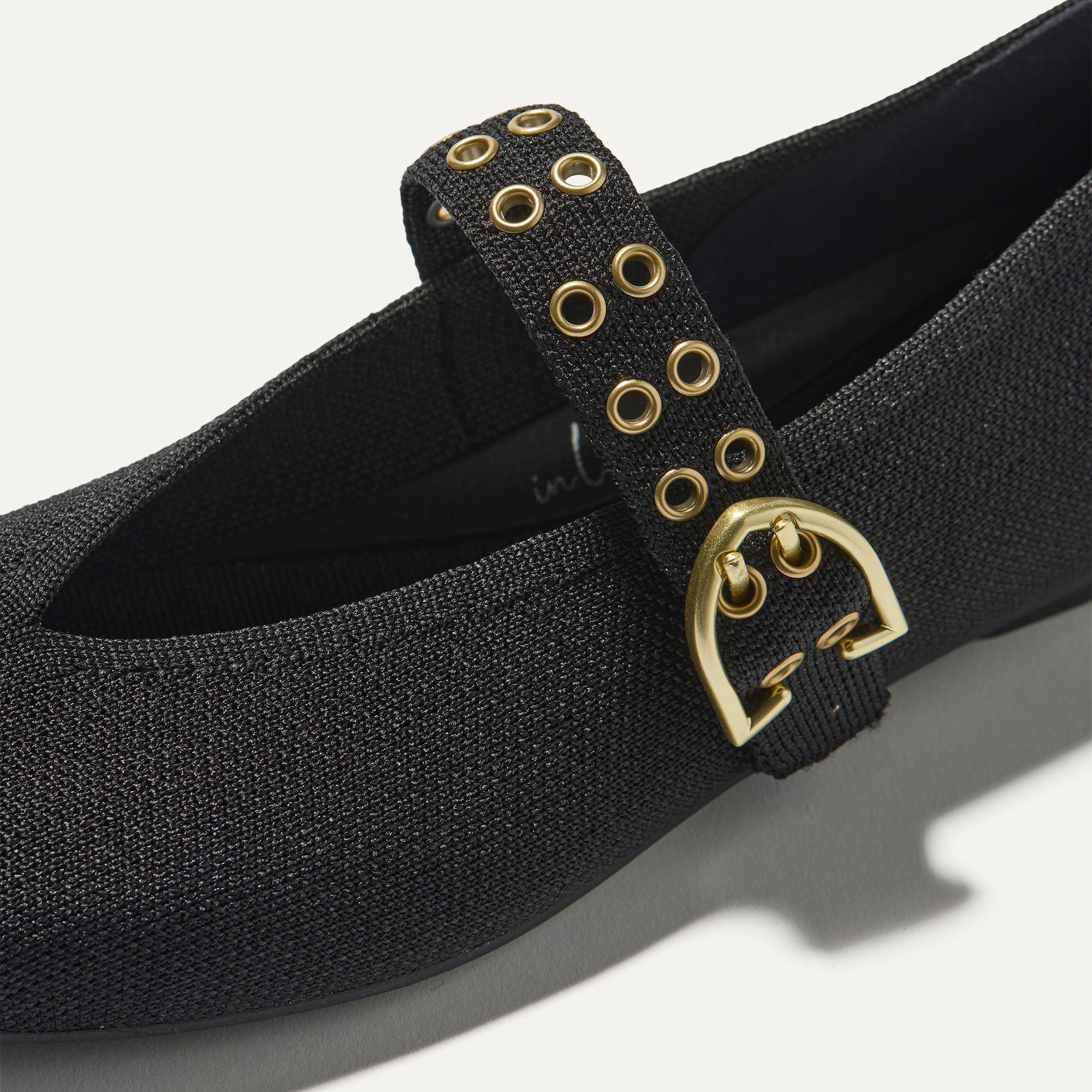 299_MaxBuckleMaryJane_Black_Toedetail_Macro_9990.jpg