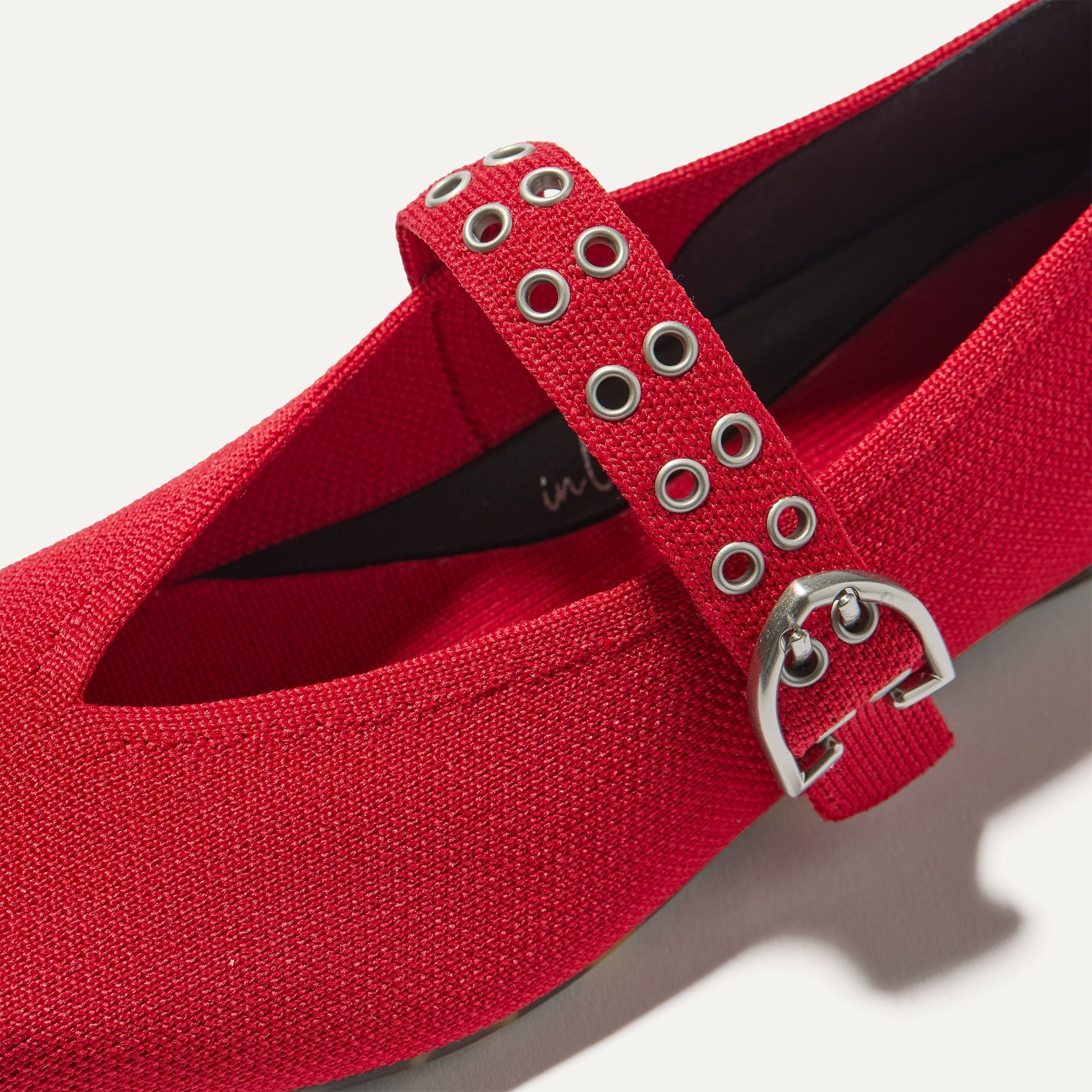 299_MaxBuckleMaryJane_Cherry_Toedetail_Macro_5444.jpg