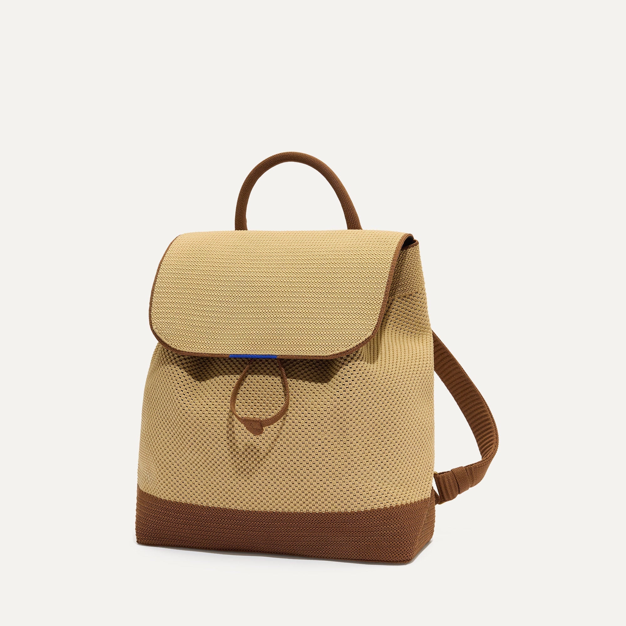 301_CinchBackpack_BrownButter_Front_6689_shop_5ca121dd-4cd2-492e-8db6-db3c99b2c164.jpg