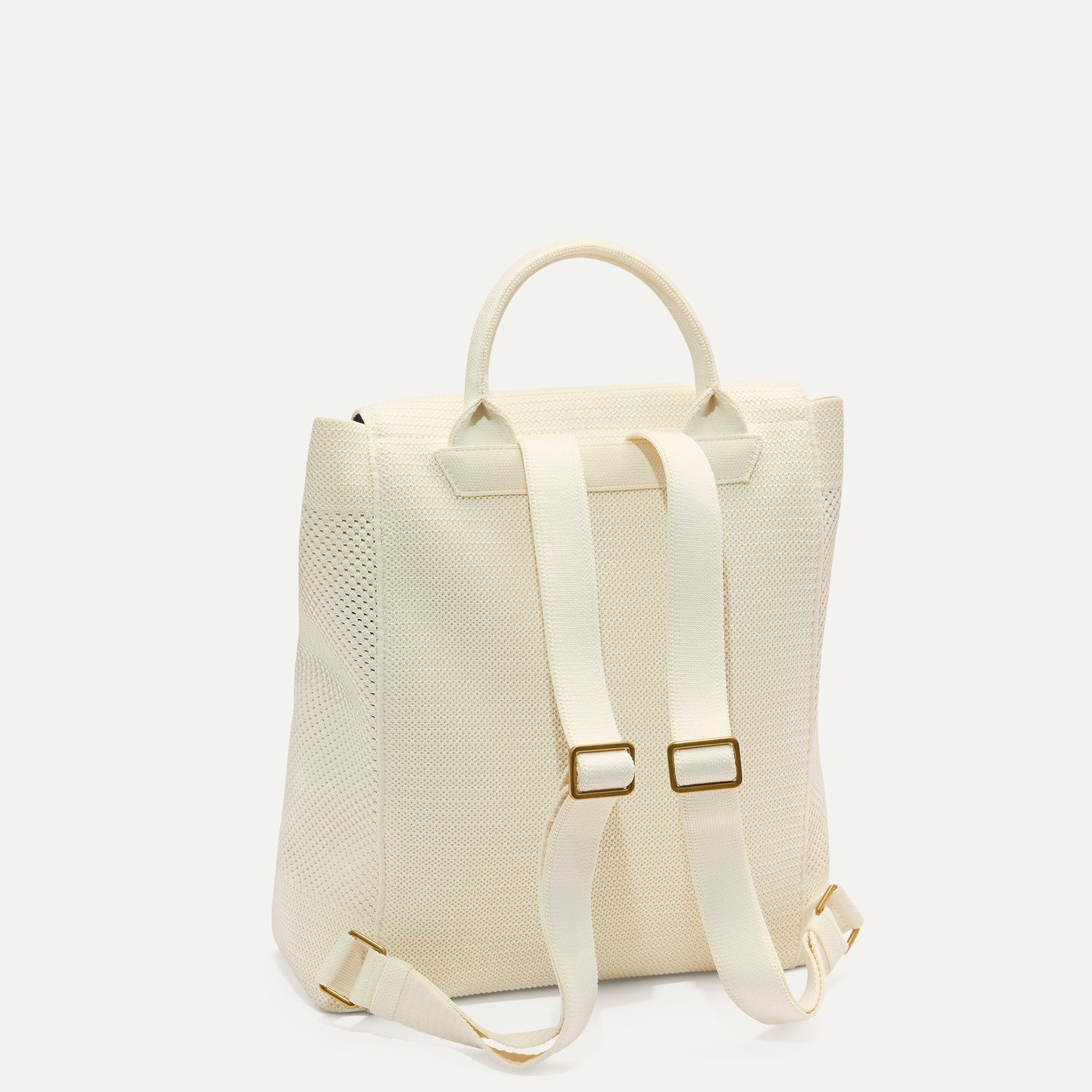 301_CinchBackpack_CoconutCrochet_Strap45Degree_6521.jpg