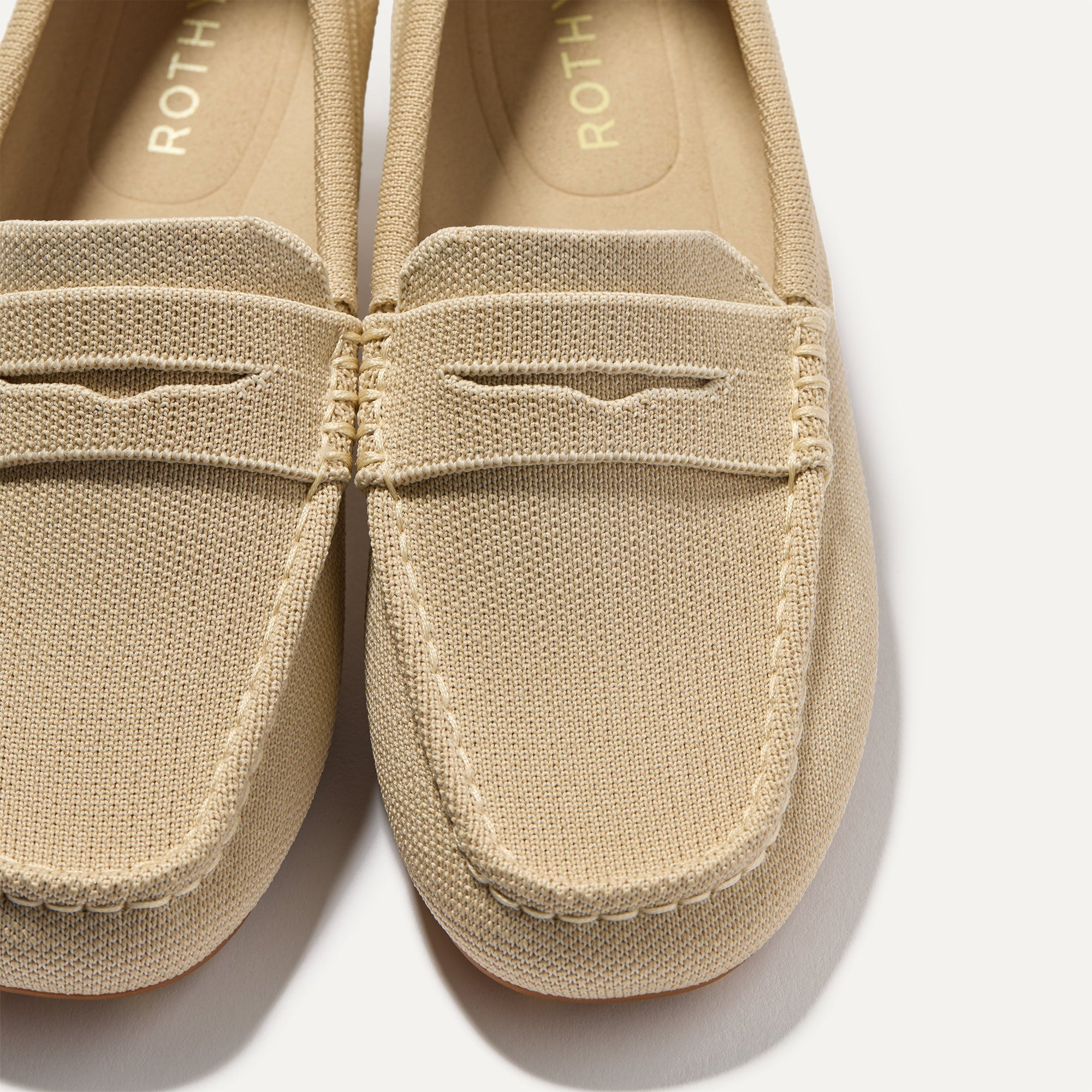 303_DailyDriver_Sesame_Toedetail_Macro_2435.jpg