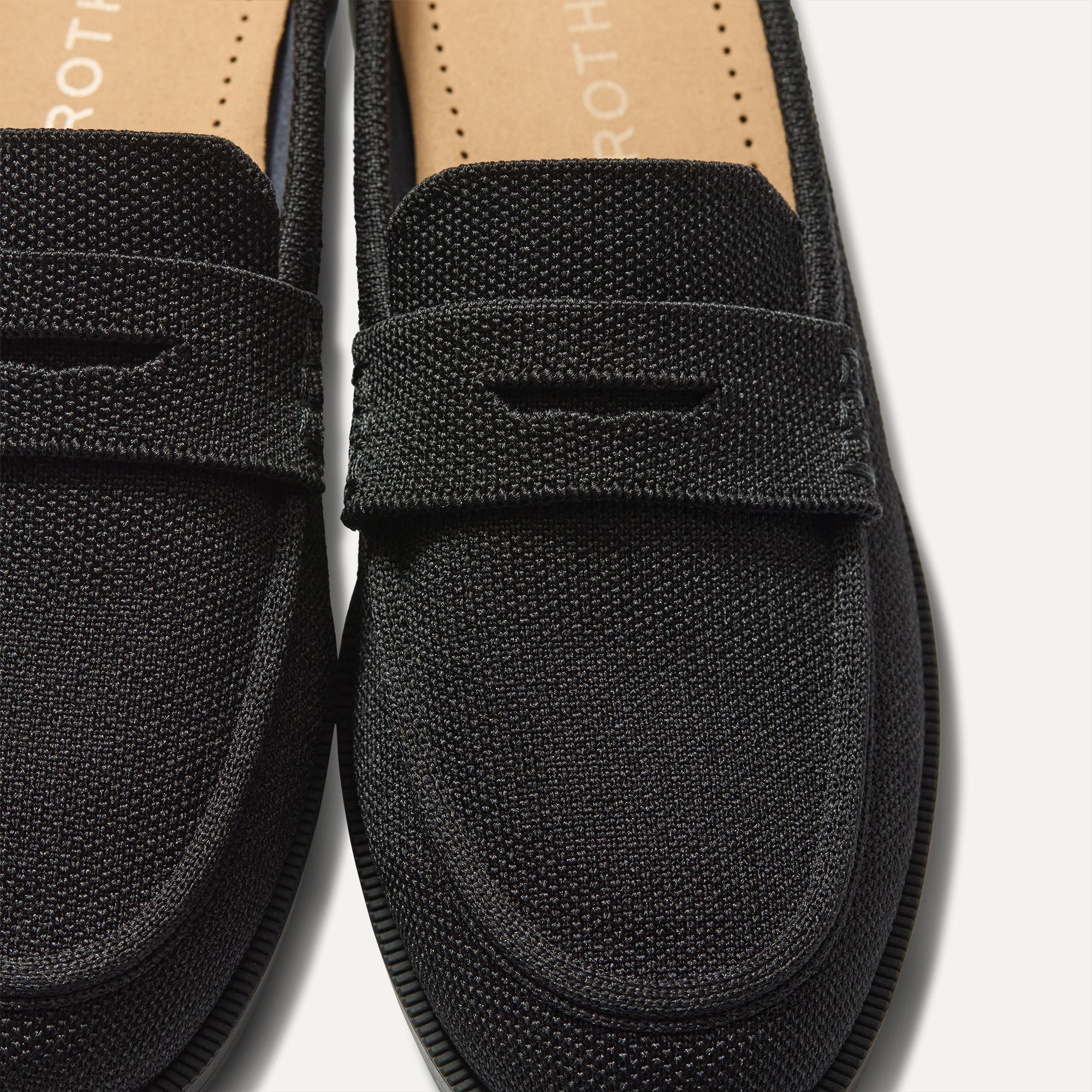 310_PennyLoaferMule_Black_Toedetail_Macro_5456.jpg