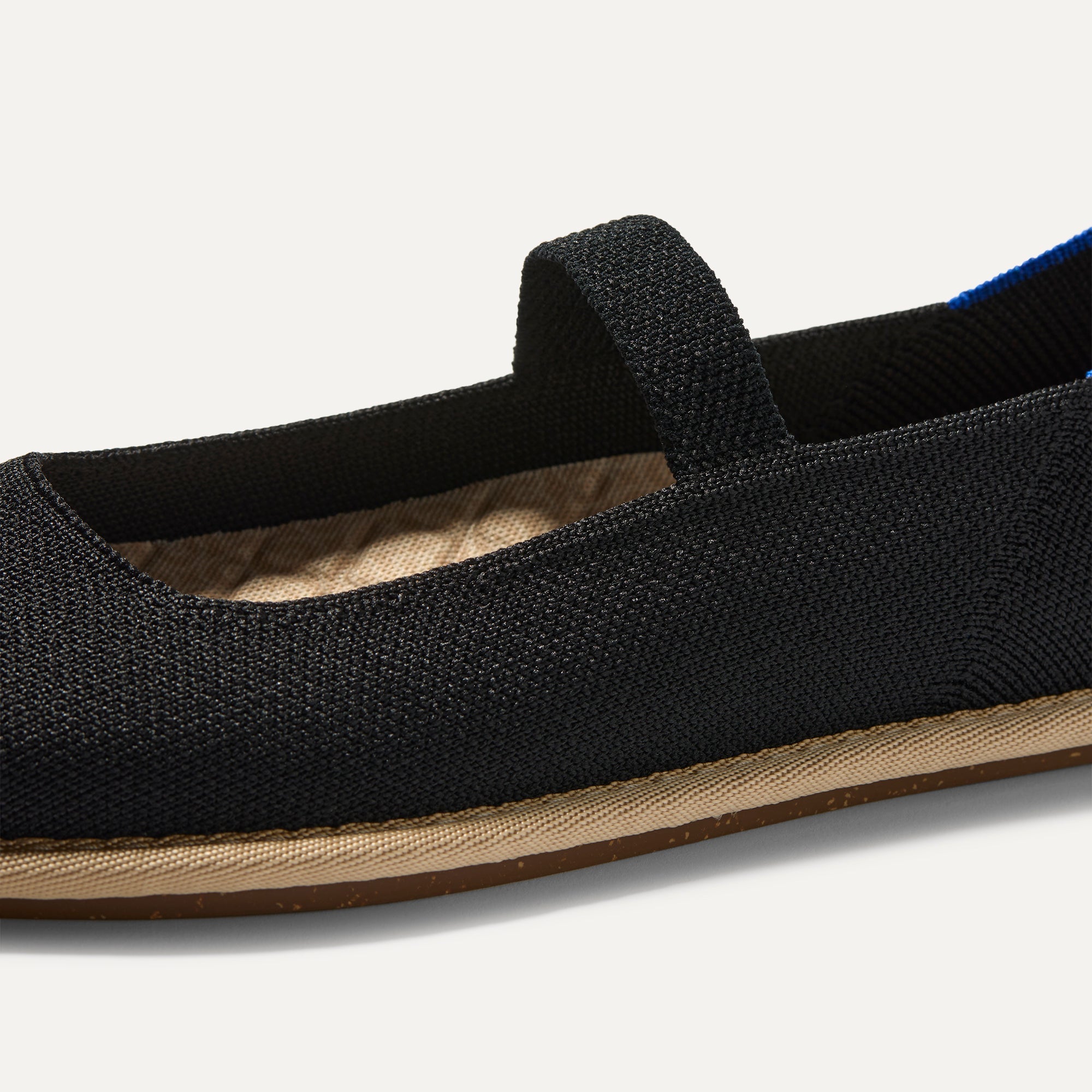 315_Rothys_Cruiser_Mary_Jane_Black_Toe_detail_Macro_7665.jpg