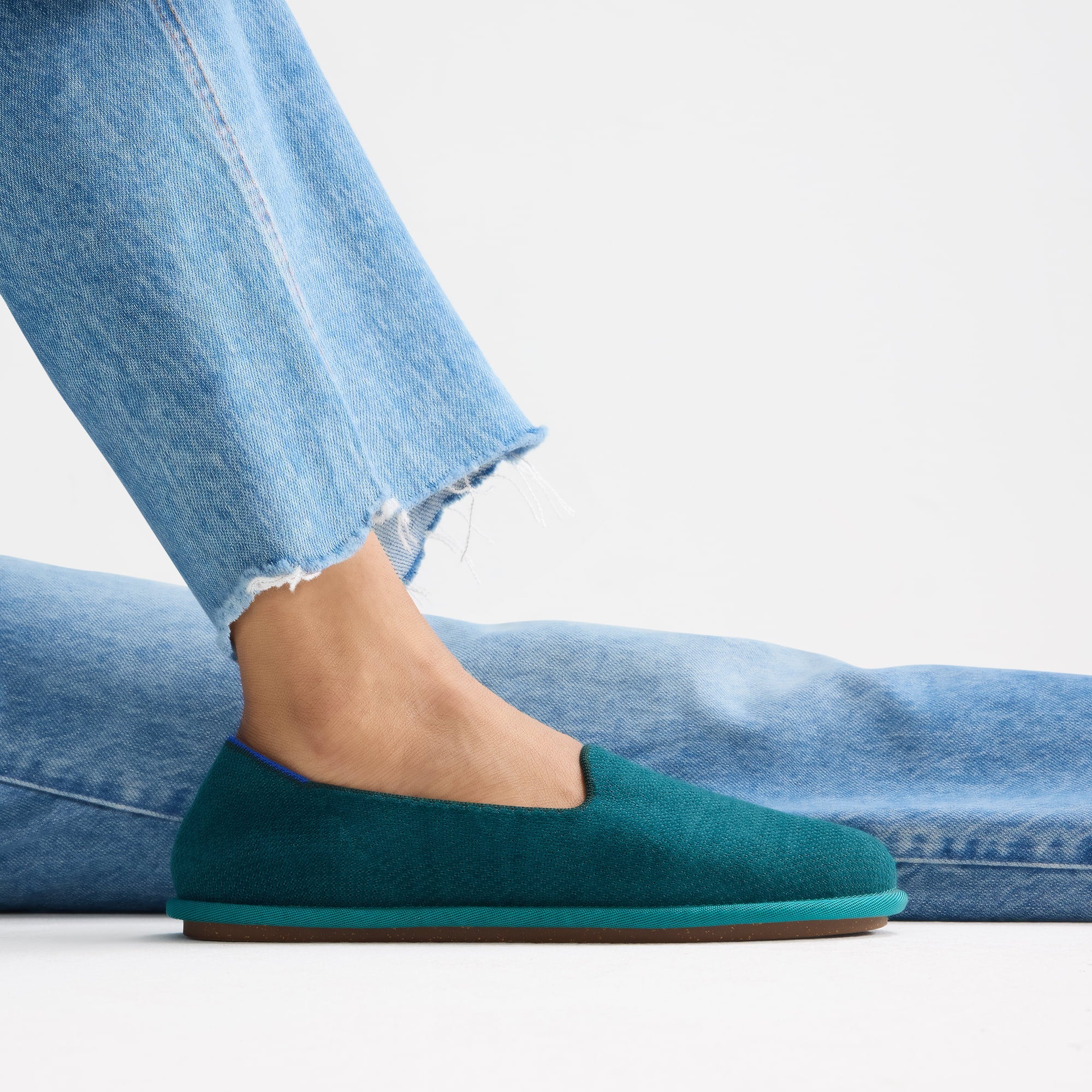 316_CruiserLoafer_ReVelvetEverglade_OnFigure_23868_pdp.jpg
