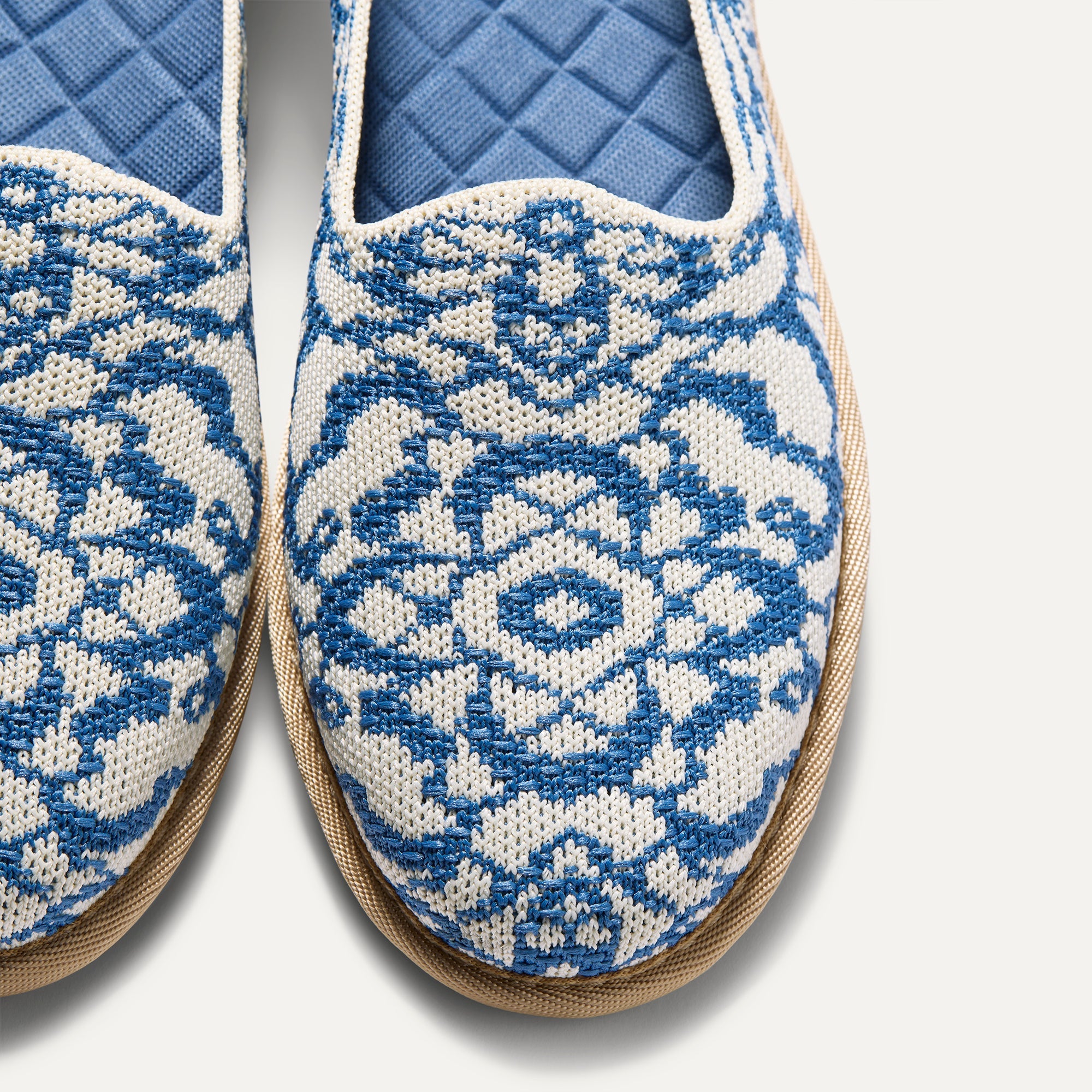 316_Rothys_Cruiser_Loafer_Marine_Bloom_Toe_detailMacro_4512.jpg