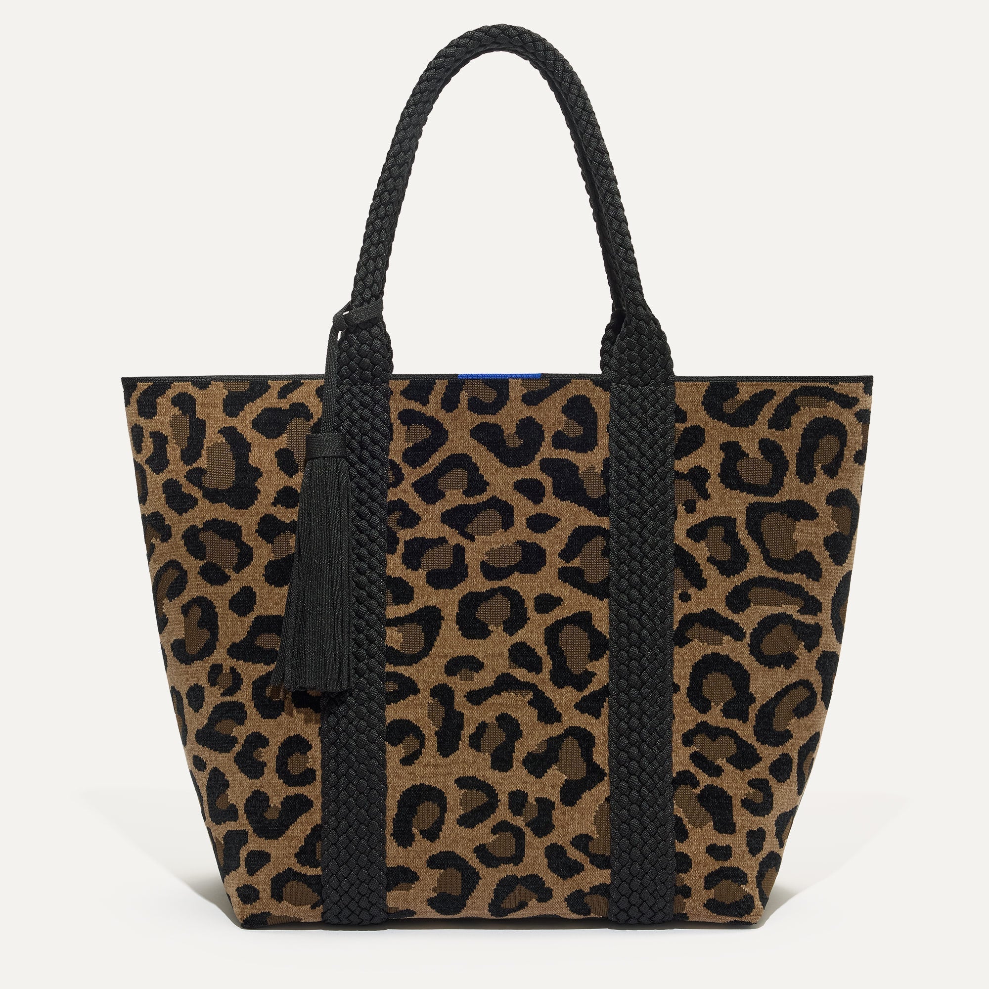 348_LightweightTote_ReVelvet_Cat_Front_5546_shop_d02ffb24-759a-4d1c-bef3-cd2cfb8eb98d.jpg