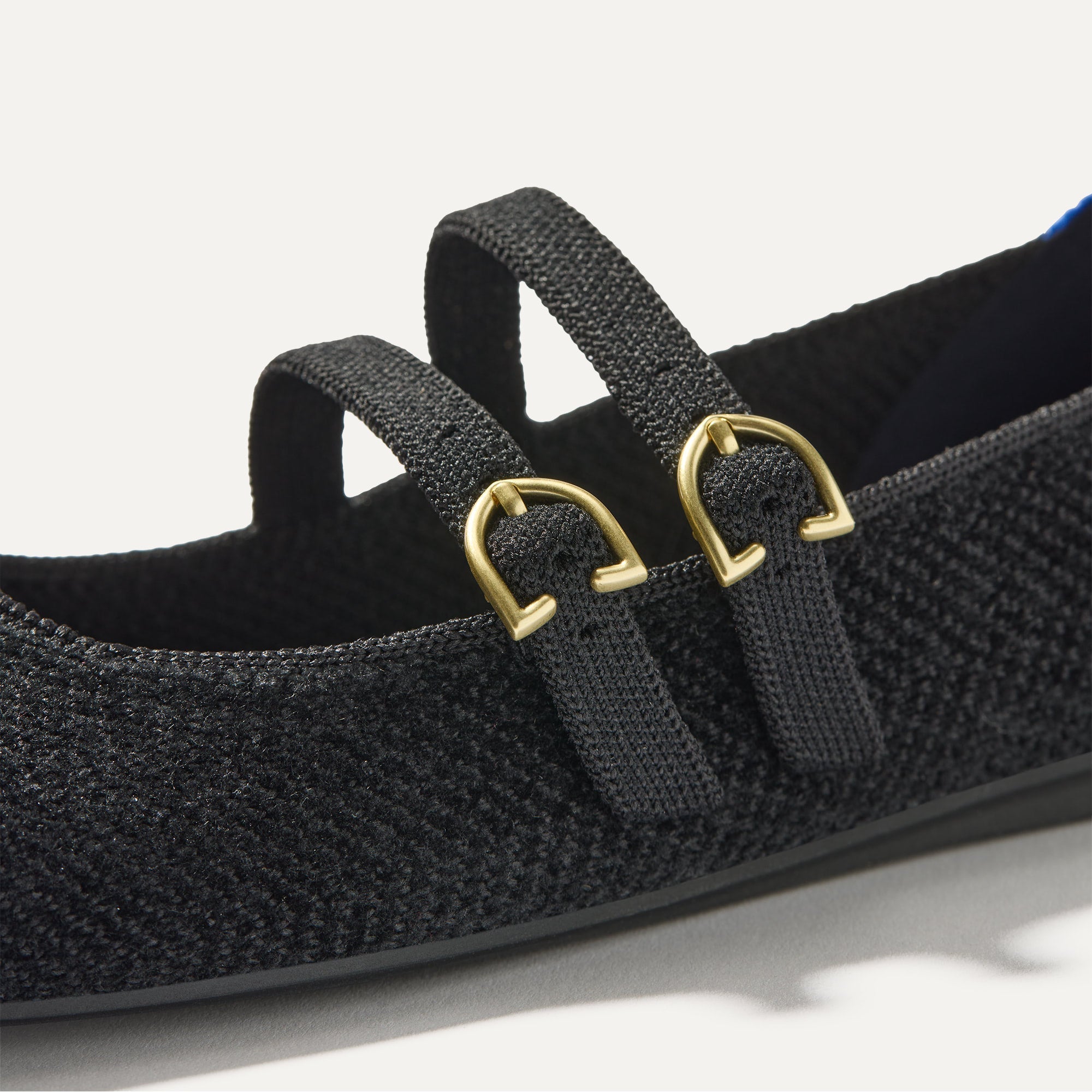 350_ReVelvet_DoubleBuckleMaryJane_ReVelvet_Black_Toedetail_Macro_5446.jpg