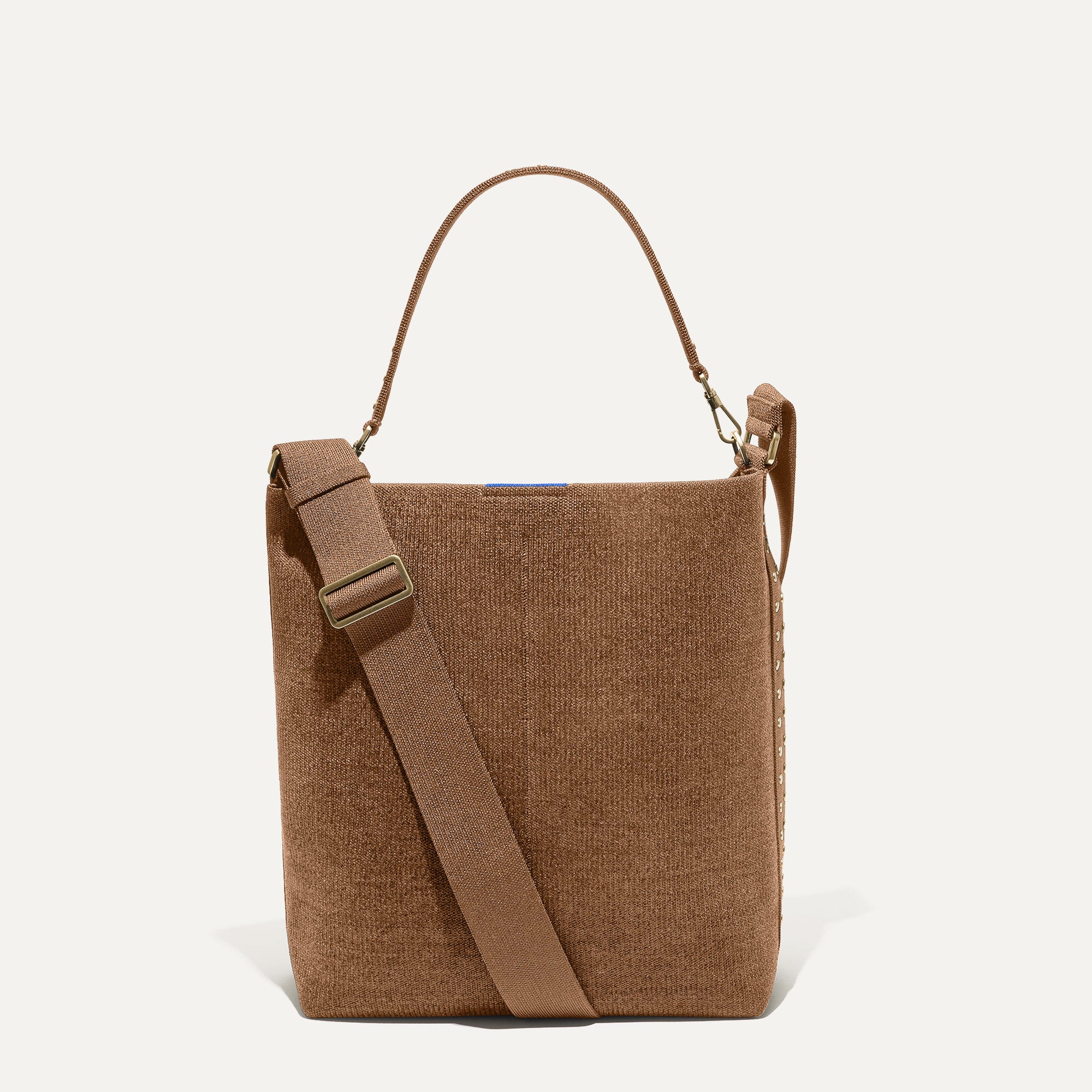 358_ReVelvet_BucketBag_ReVelvet_CinnamonStudded_Front_4878_shop_0712f55a-f5ae-4dea-99be-dba9e05f37d2.jpg