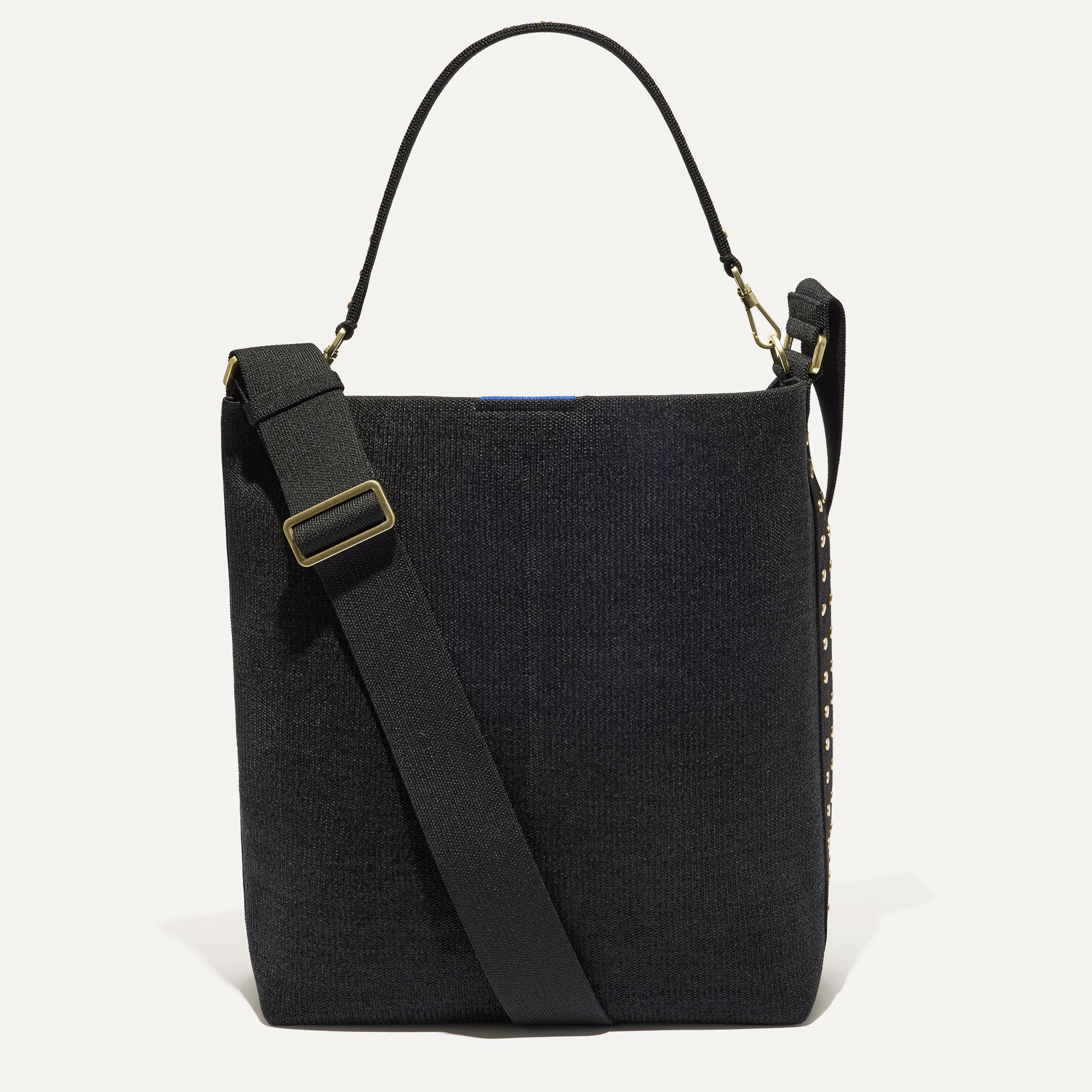 358_ReVelvet_Bucket_Bag_ReVelvet_Black_Front_4878.jpg