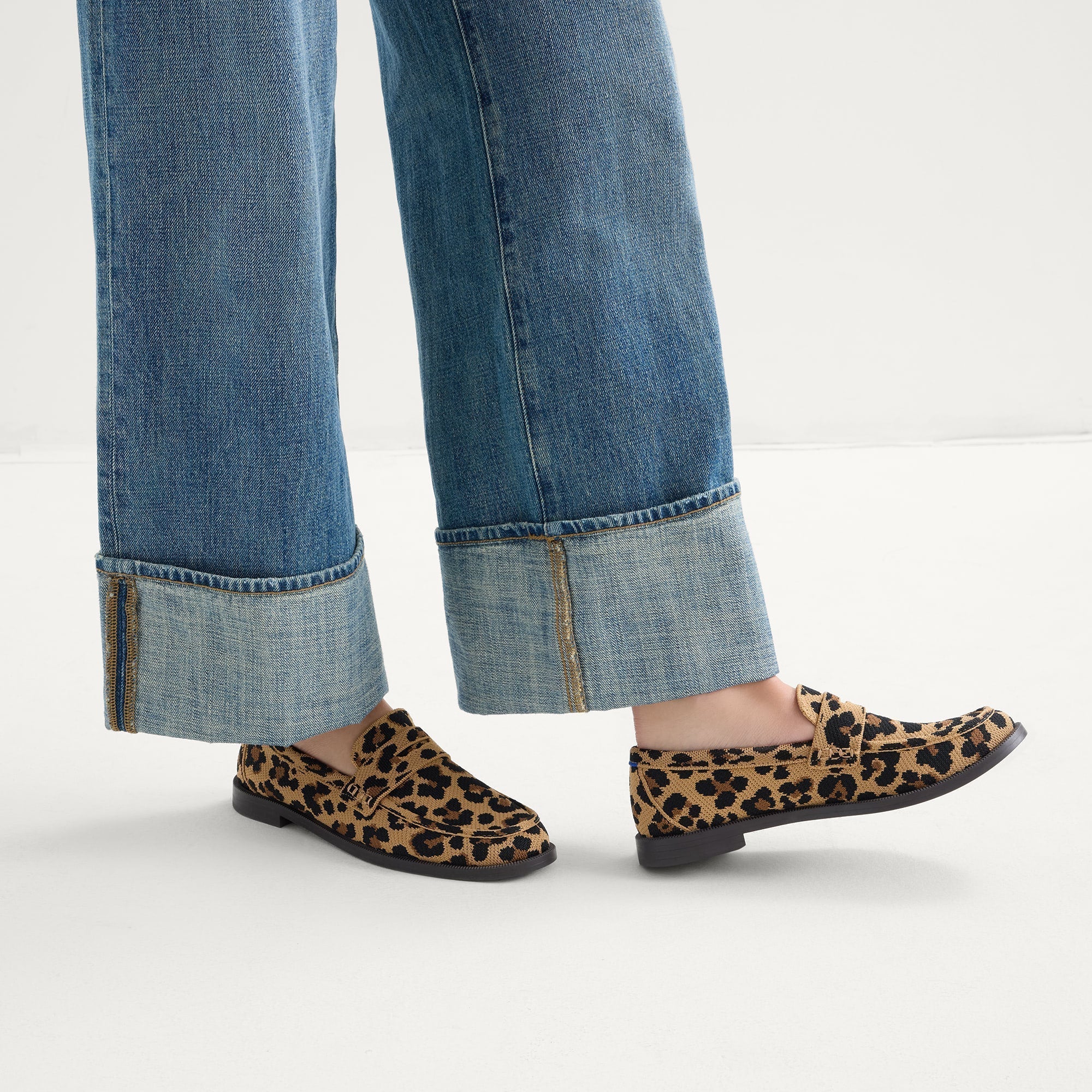 359_ThePennyLoafer_ClassicCat_OnFigure_2794_pdp.jpg