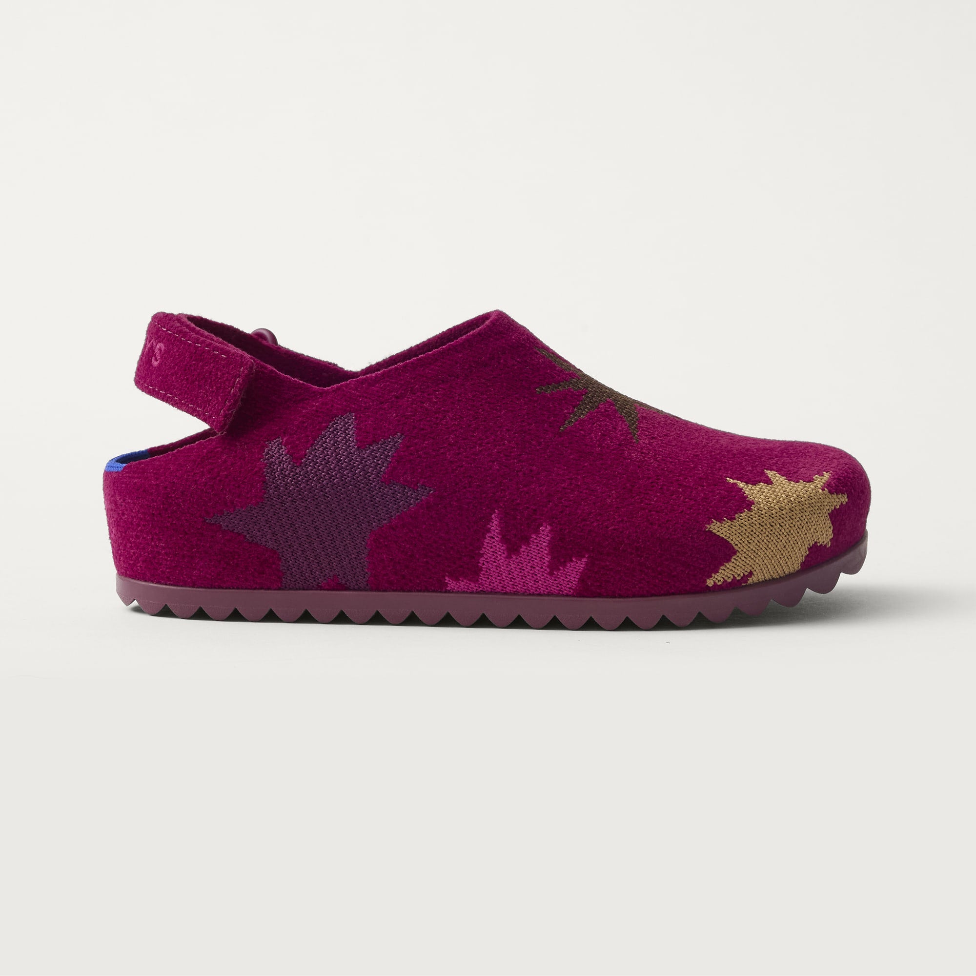 395_KidsReVelvetClog_ReVelvetFuchsiaBurst_Side_0090.jpg