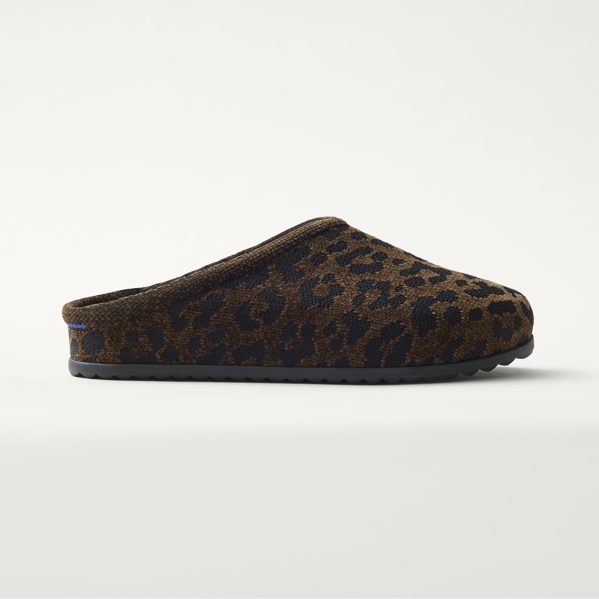 406_ReVelvetCasualClog_ReVelvetCheetah_Side_4565_873d2f37-085d-4a4c-92d2-1a4c919dc6ce.jpg
