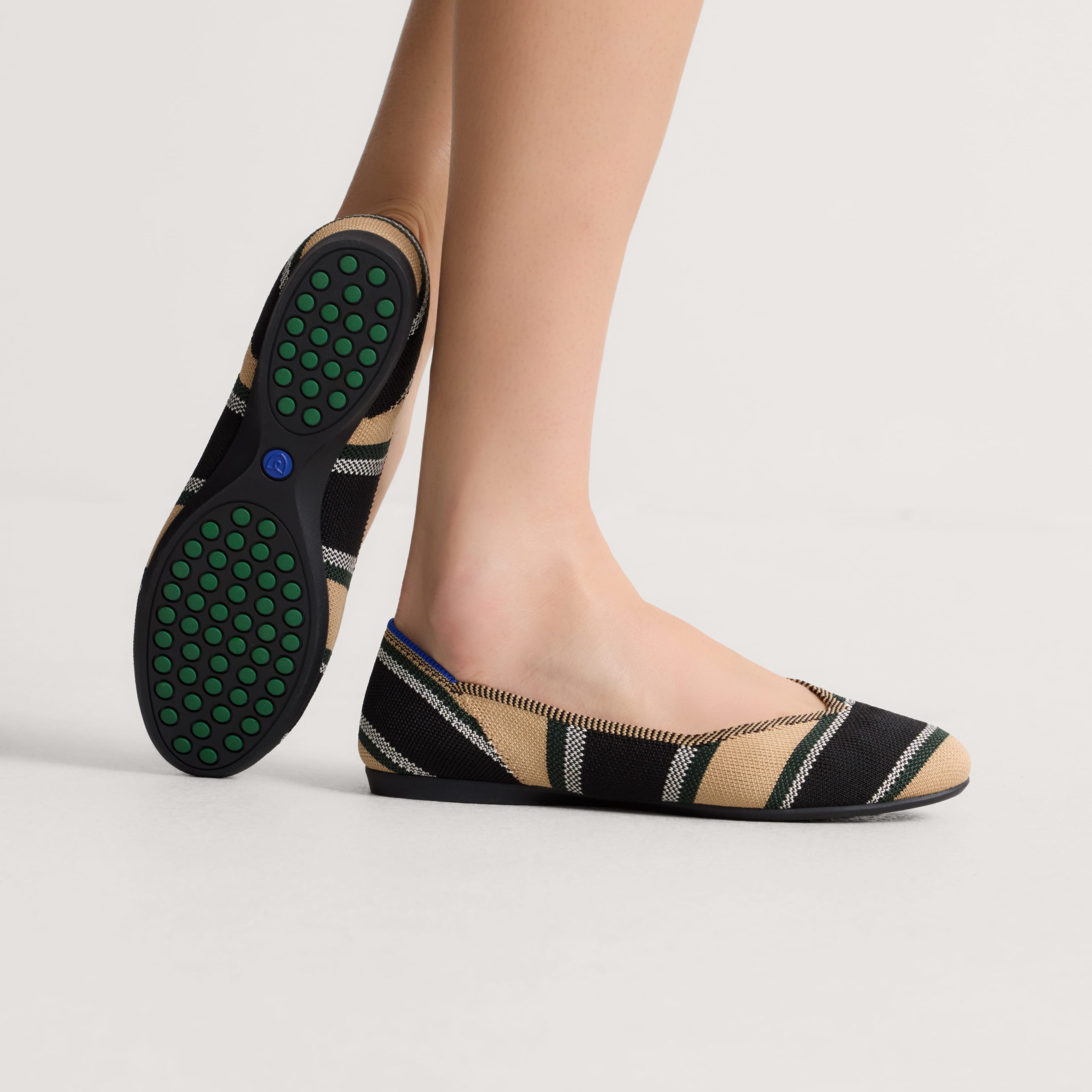 441_DailyFlat_HickoryStripe_OnFigure_2729_pdp.jpg