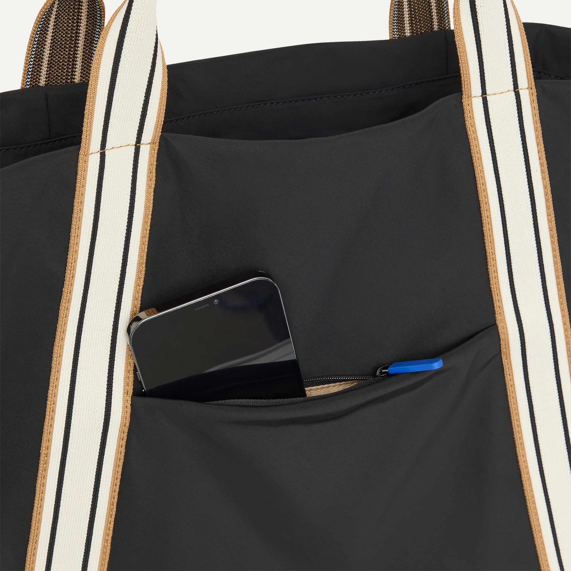 454_Travel_Tote__Ink__Pocket_detail_3454.jpg
