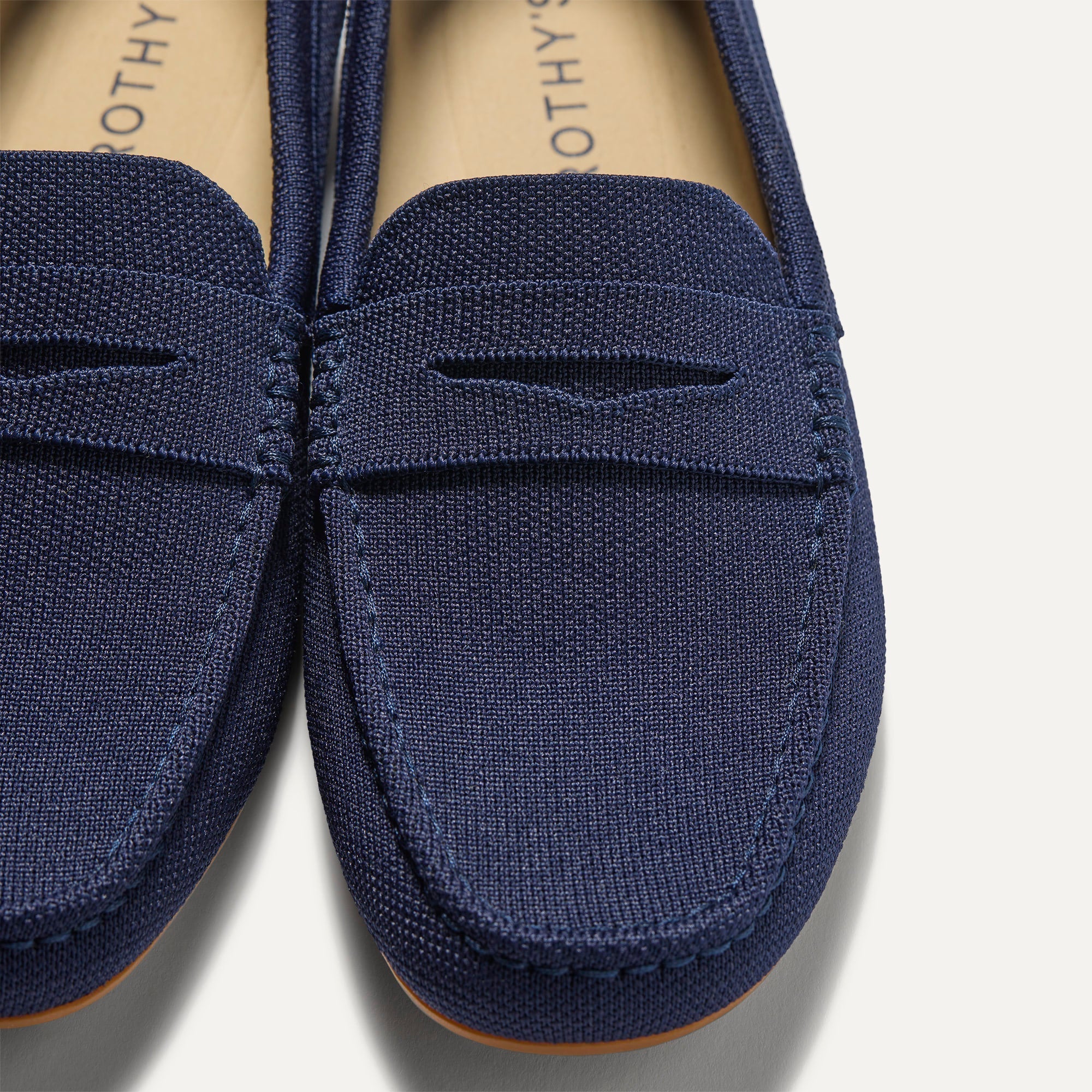 463_Men_sDailyDriver_NauticalNavy_Toedetail_Macro_0089.jpg