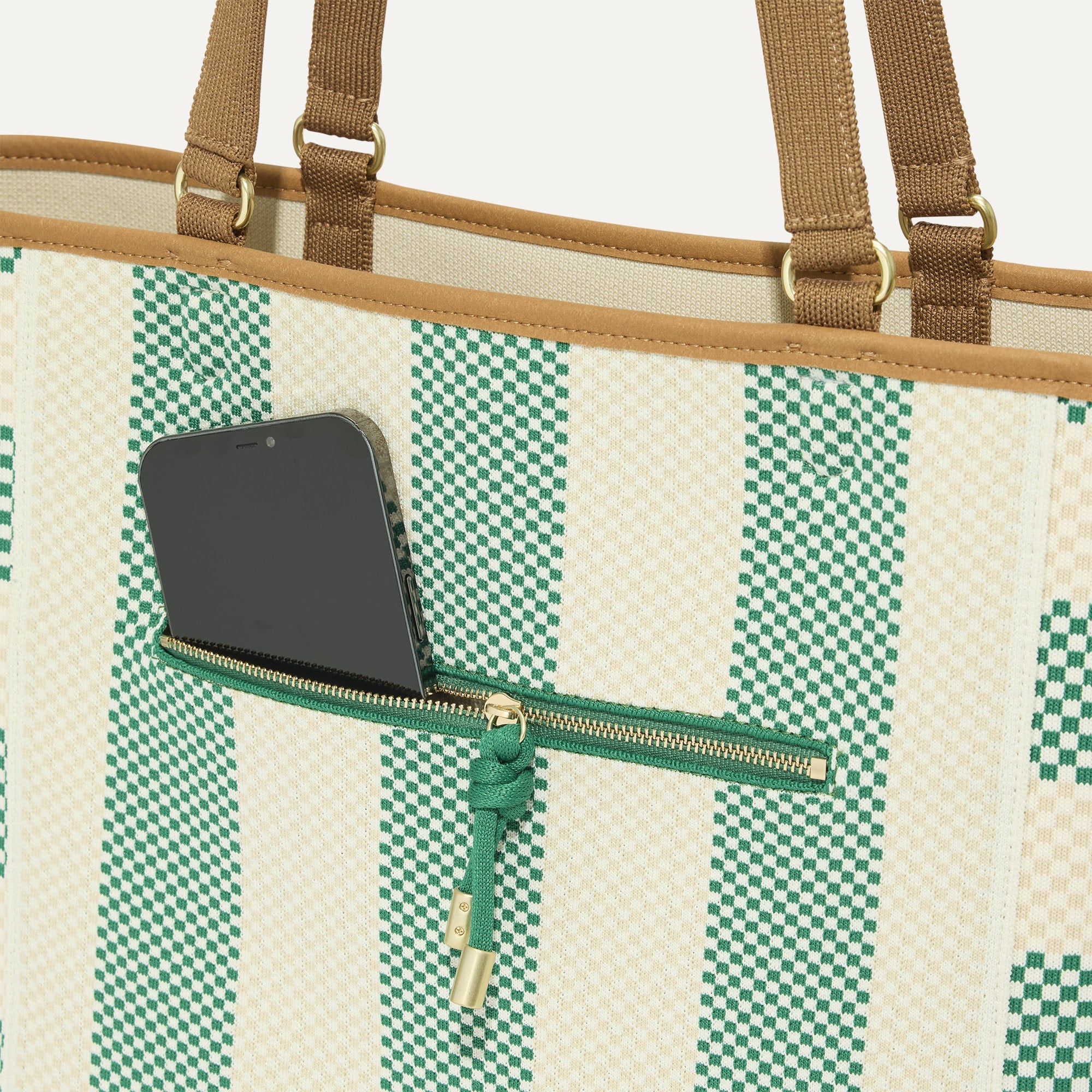 472_Two-WayTote_Ivy_Pocket_6521.jpg