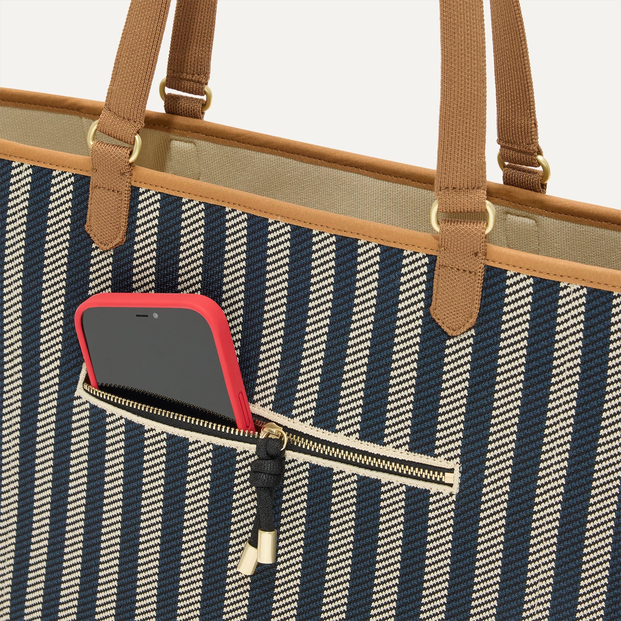 472_Two-Way_Tote__Shadow_Pocket_7878.jpg