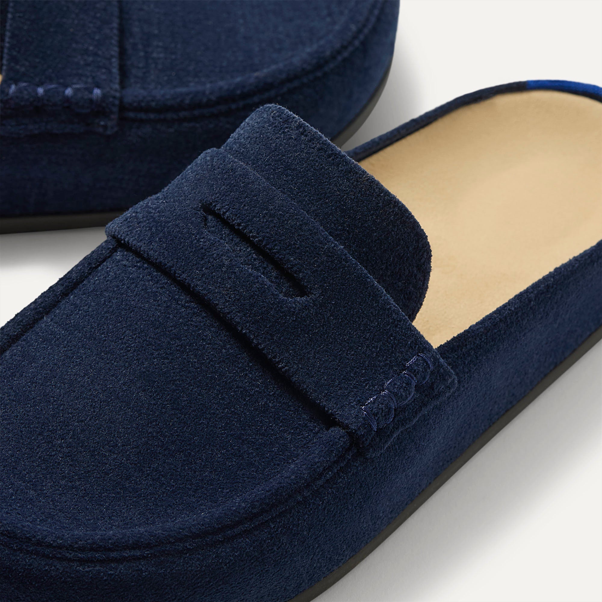 511_ReVelvetPennyClog_Navy_Toedetail_Macro_0008.jpg