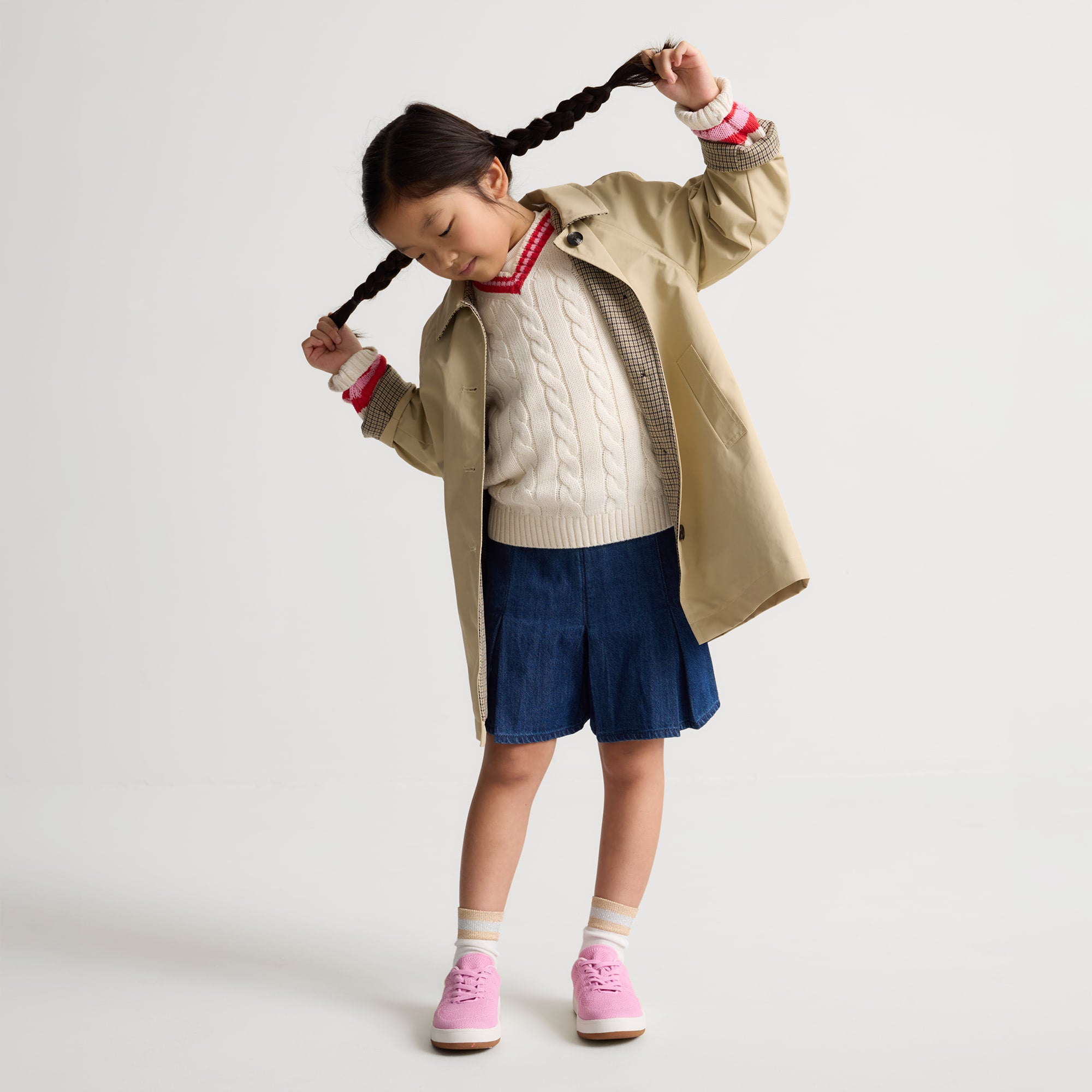527_Kids_Stretch_Sneaker_Bubble_Pop_On-Figure_0946_1.jpg