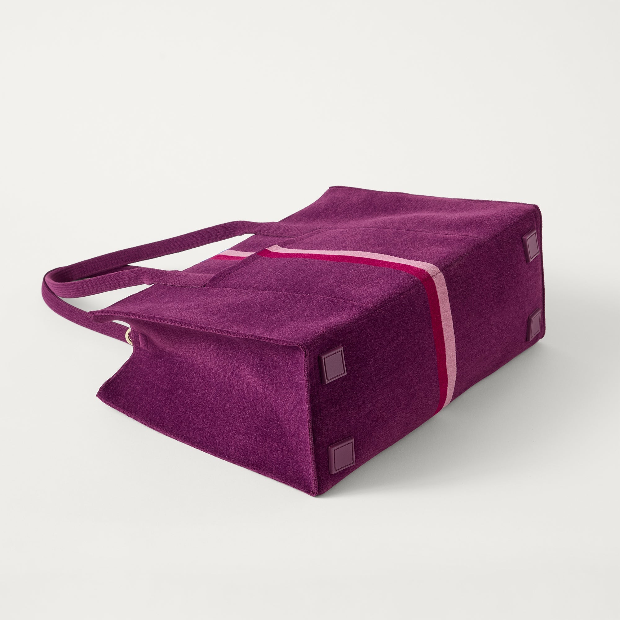 531_ReVelvetClassicToteII_RevelvetOrchid_Bottom_1278.jpg
